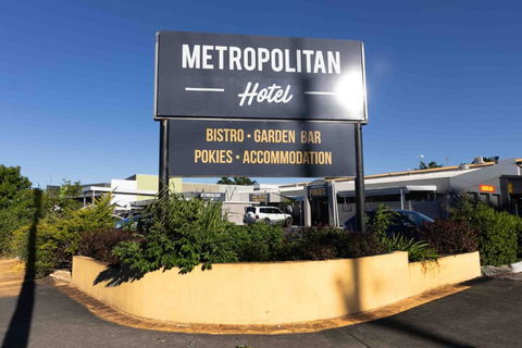 The Metropolitan Hotel - Mackay Tourism 1