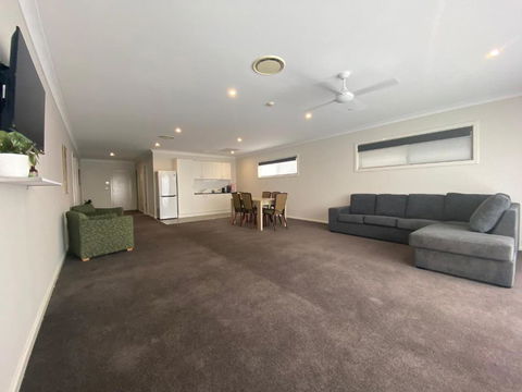 Timbertown Motel - Mackay Tourism 3