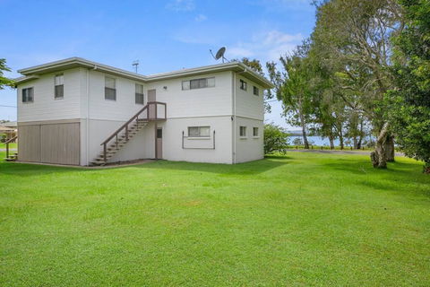 Welcome To Waterfront Views - Mackay Tourism 1