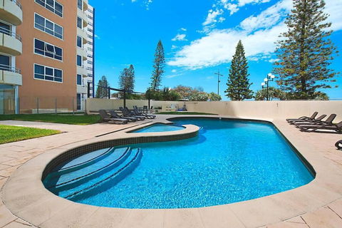 Zenith 2Bd Absolute Beachfront Surfers Paradise - Mackay Tourism 1