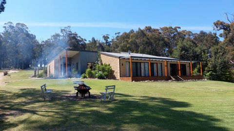 Captains Quarters - Mackay Tourism 0