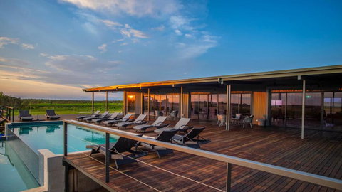 Finniss River Lodge - Mackay Tourism 0