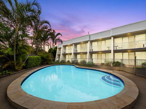 Yamba Sun - Mackay Tourism 0