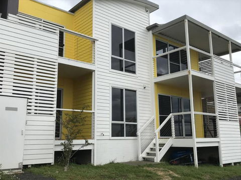 Yellow Boat Harbour Beach Apartment - Mackay Tourism 1