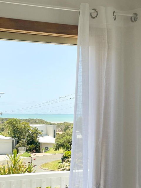 Yellow Mellow Beach Shack - Mackay Tourism 3