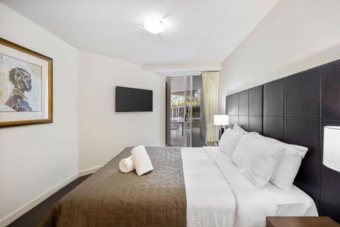 ZANZ205- Exclusive Outdoor Spa With Ocean Glimpses - Mackay Tourism 2