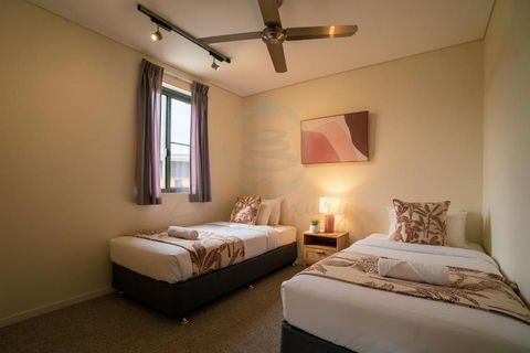 ZEN PARADISE - 2-BR Waterfront Ocean View Retreat - Mackay Tourism 1