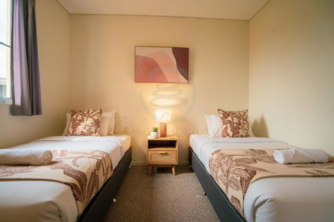ZEN PARADISE - 2-BR Waterfront Ocean View Retreat - Mackay Tourism 3