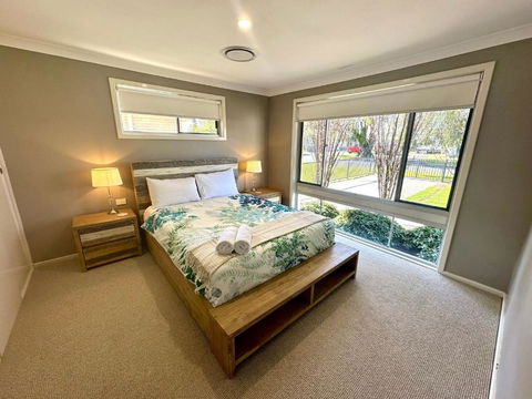 Zennor House - Busselton - Mackay Tourism 1