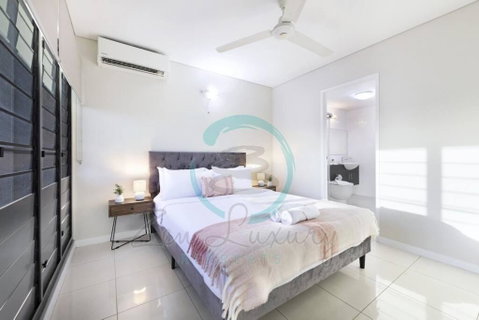 Zen On Stuart: 3-BR Penthouse Pad + Pool + BBQ - Mackay Tourism 1