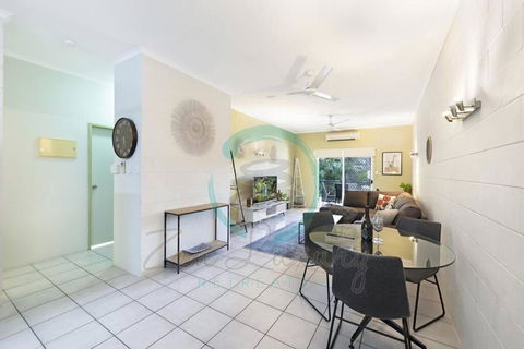 ZEN Westralia: 2-BR Cozy Inner-City Apt Near Shops - Mackay Tourism 3