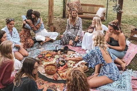 A Picnic In Byron Bay - Mackay Tourism 4