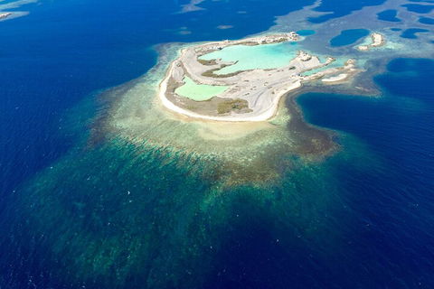 Abrolhos Islands Fixed-Wing Scenic Flight - Mackay Tourism 4