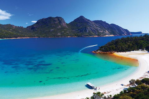Wineglass Bay Private Charter Service - Mackay Tourism 1