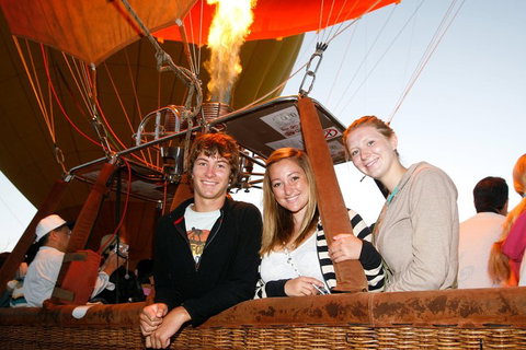 Hot Air Ballooning Tour From Cairns - Mackay Tourism 2