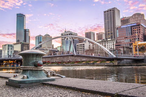 Summer Twilight Cruise On The Yarra River - Mackay Tourism 4