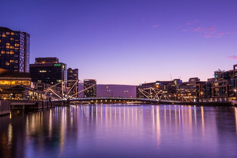 Summer Twilight Cruise On The Yarra River - Mackay Tourism 5
