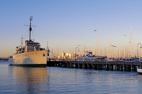Melbourne City And Williamstown Ferry Cruise - Mackay Tourism 4