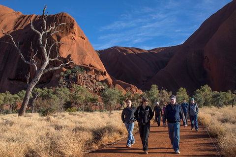 Highlights Of Uluru Including Sunrise And Breakfast - Mackay Tourism 3