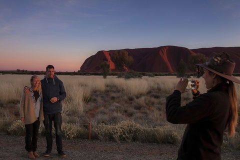Highlights Of Uluru Including Sunrise And Breakfast - Mackay Tourism 4
