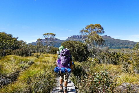 6 Day Trek The Cradle Mountain Overland Track - Mackay Tourism 4