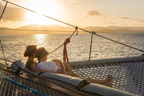 Sunset Sail In The Whitsundays - Mackay Tourism 0
