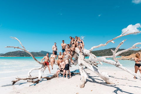 4 Day & 3 Night Whitsunday Islands & Outer Reef Sailing Adventure On Condor - Mackay Tourism 0