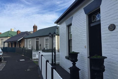 Walking Tour: Highlight Of Battery Point - Mackay Tourism 2