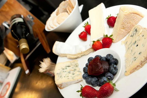 Chauffeur Driven Yarra Valley Group Wine Tour - Up To 7 - Mackay Tourism 1