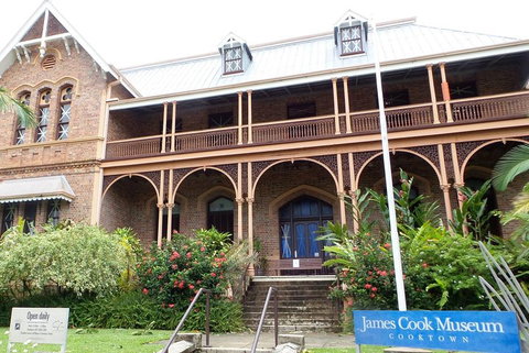 Cairns To Cooktown 4WD Tour - Mackay Tourism 1